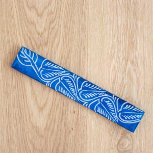 Räucherstächenhalter Speckstein mit Blättergravur, blau